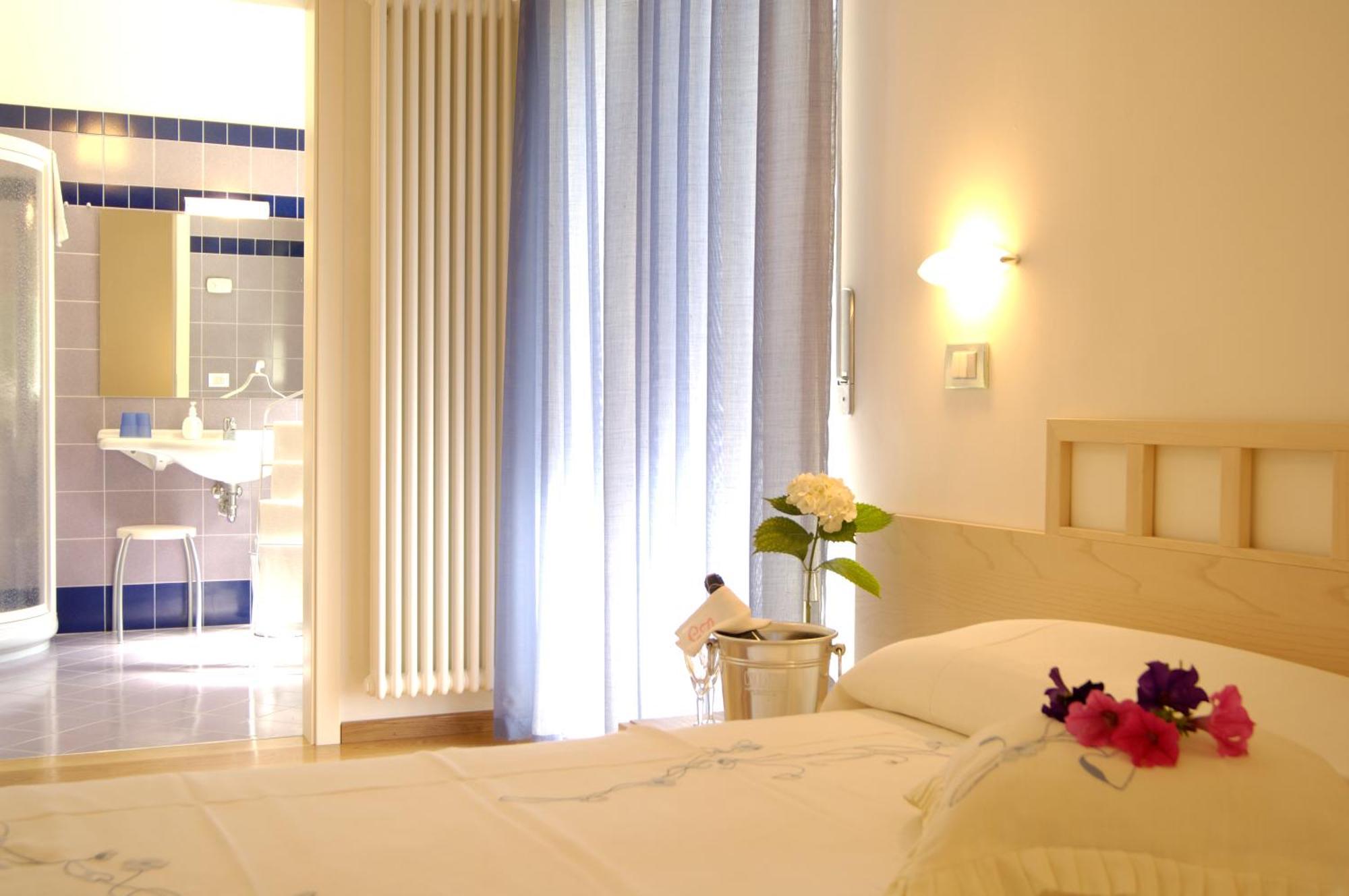 Eco Hotel Ariston マルチェージネ エクステリア 写真